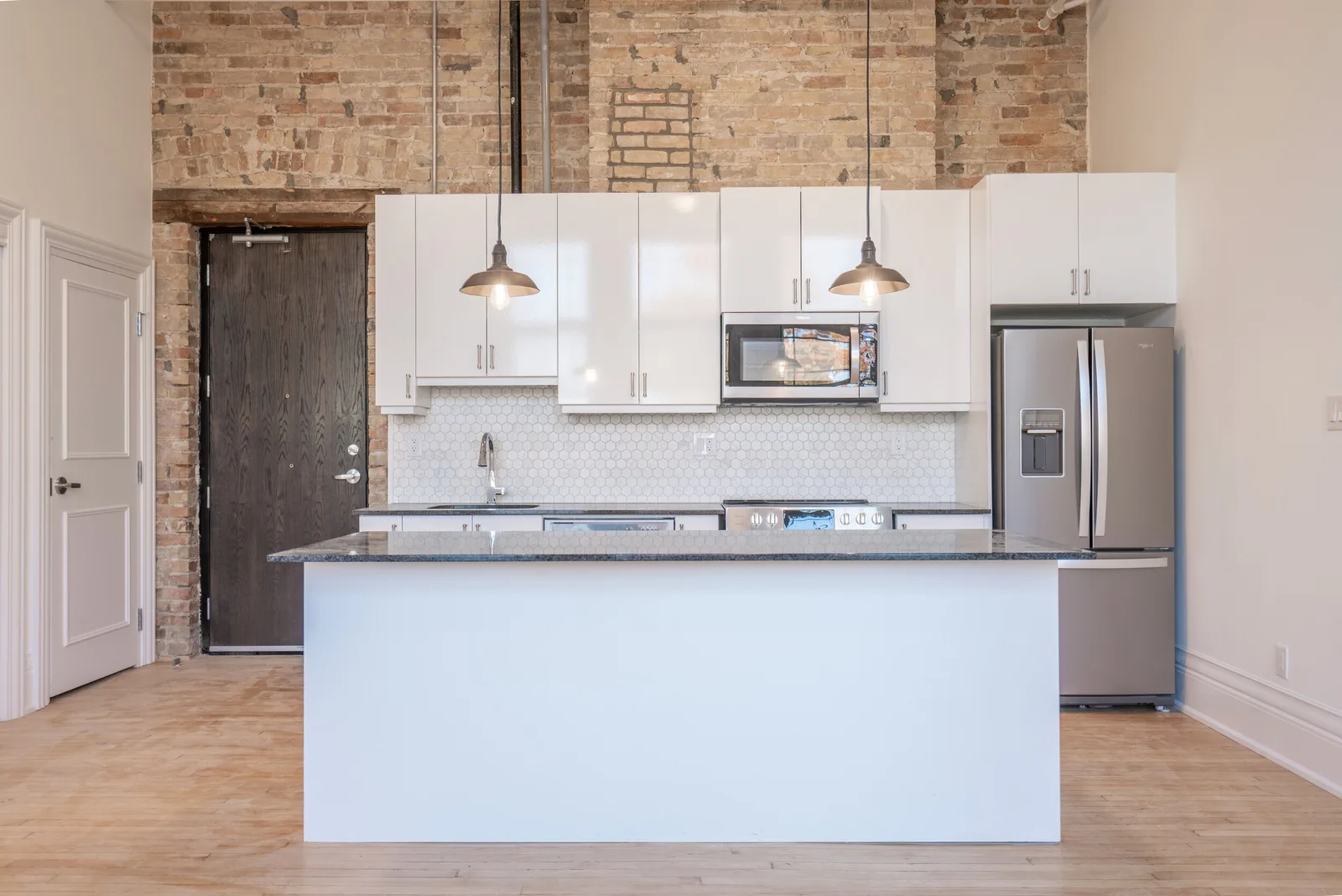 Elizabeth - Unit 303 — suite photo